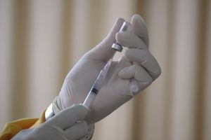 This Chiropractor's Perspective on Mandatory Vaccination 1 mufid majnun cM1aU42FnRg unsplash